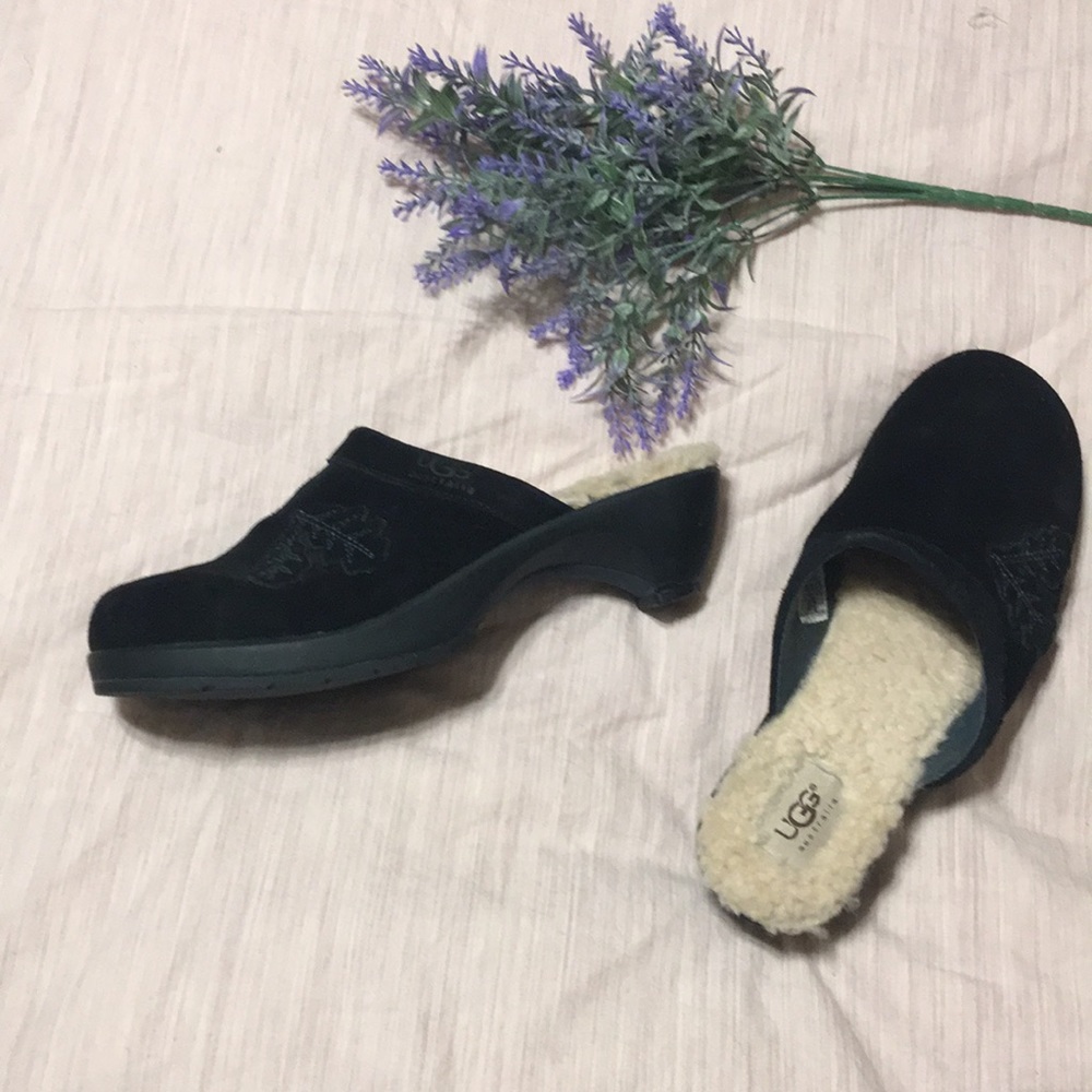 UGG | Black Suede Mule